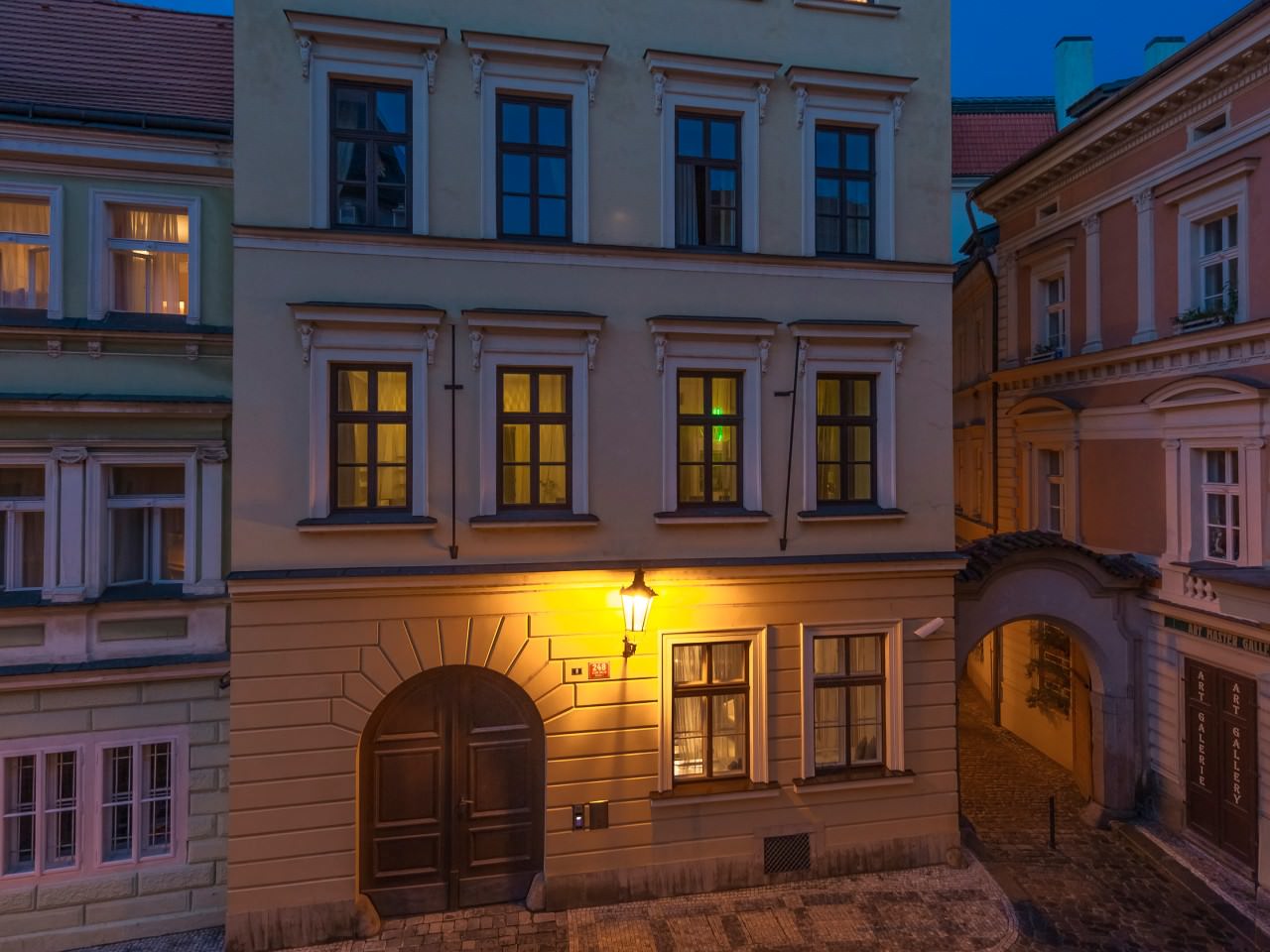 Liliová 8